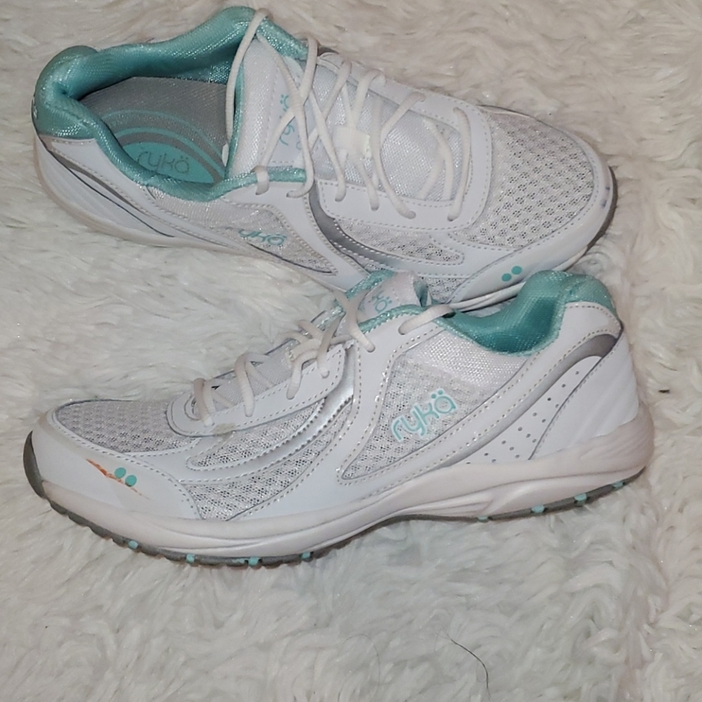 Walking Sneakers